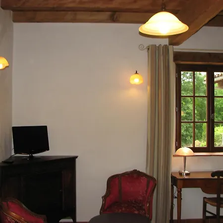 Frühstückspension D'hotes De Charme Du Chateau De Missandre Saint-Pierre-de-Caubel